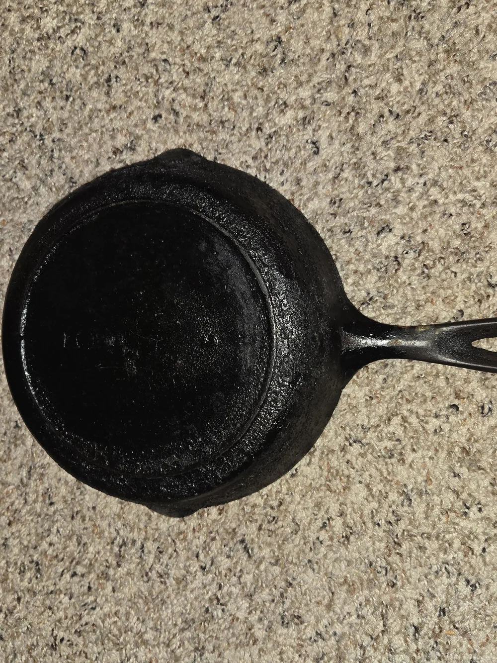 Lodge 3-Notch Cast Iron Skillet #5, 8